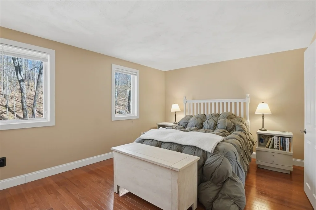 Photo of Unit 701 at 31 Blithewood Avenue