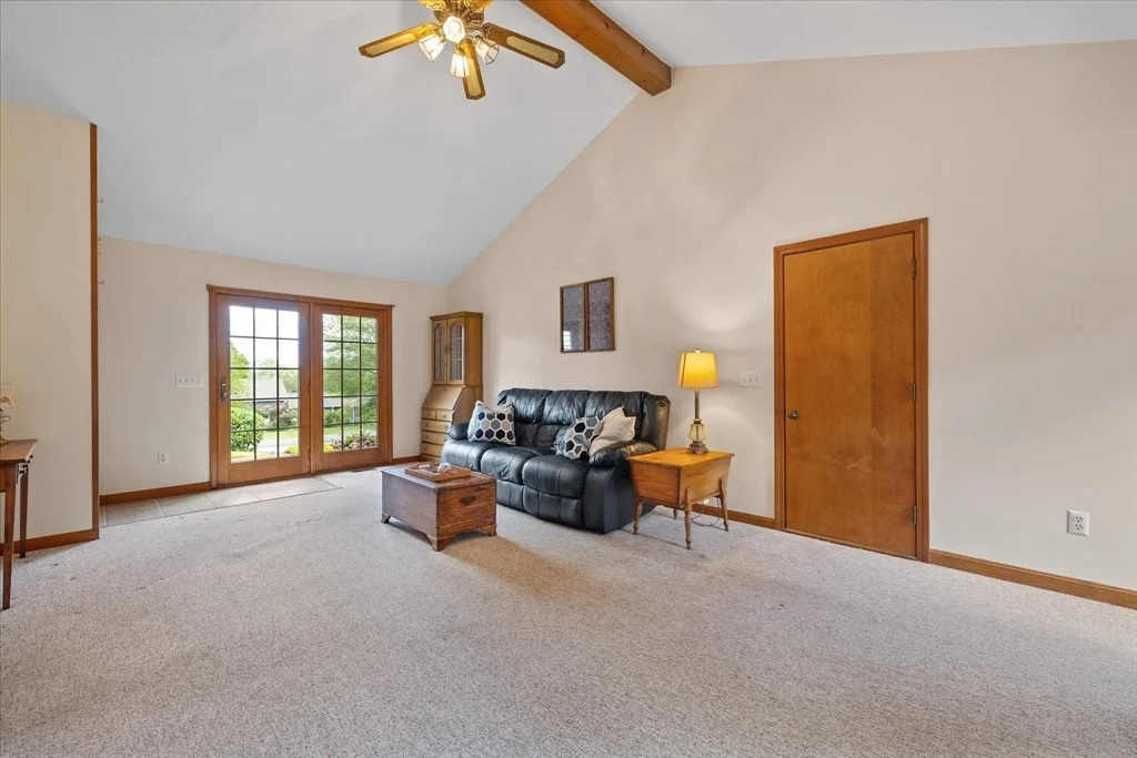Photo of 6 Hillside Dr