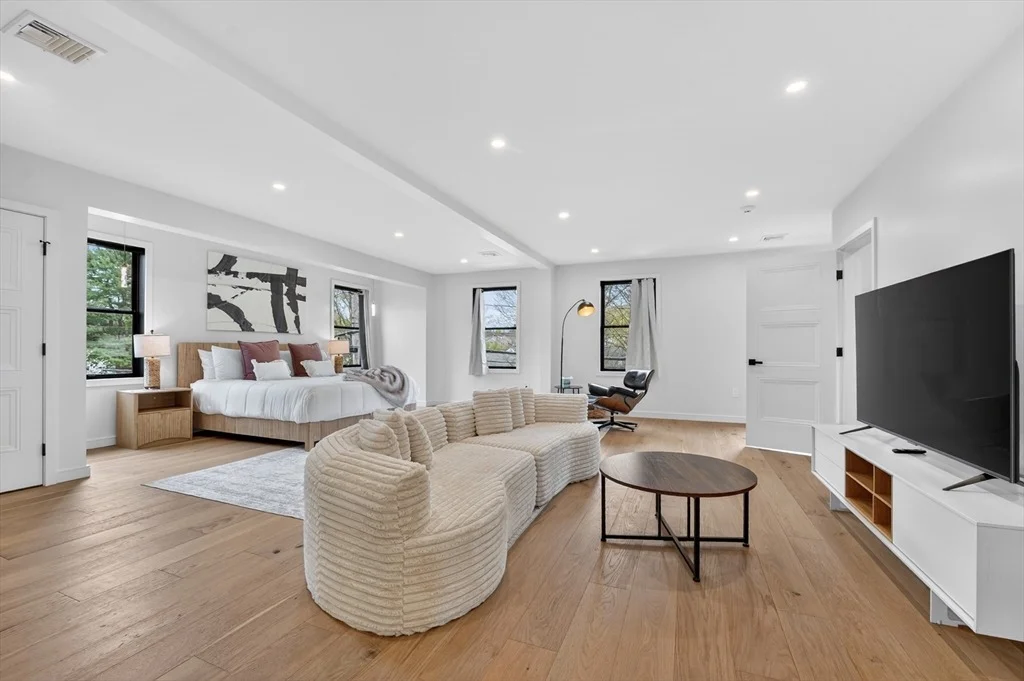 Photo of 212 Central Ave
