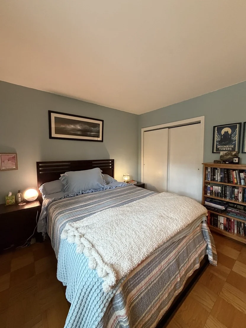 Photo of Unit 1008 at 1008 Windsor Drive