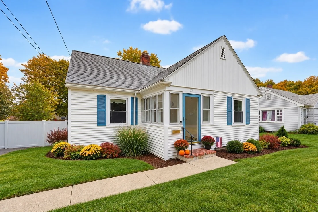 Photo of 24 Oak St