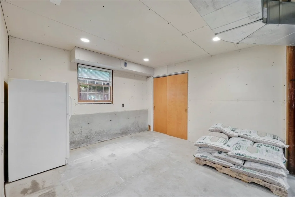 Photo of 63 Barton Ave