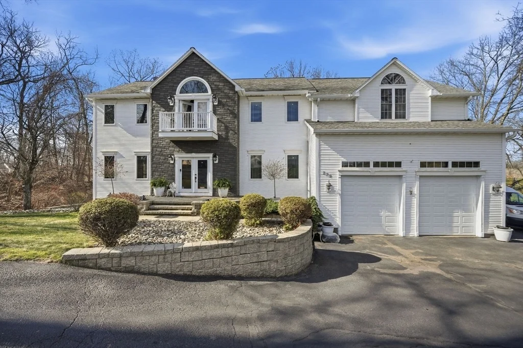 Photo of 239 Fuller Road