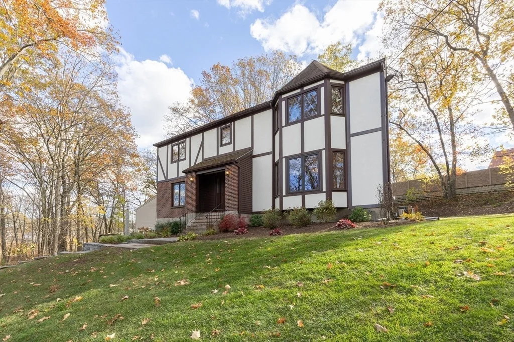 Photo of 16 Oak Tree Drive