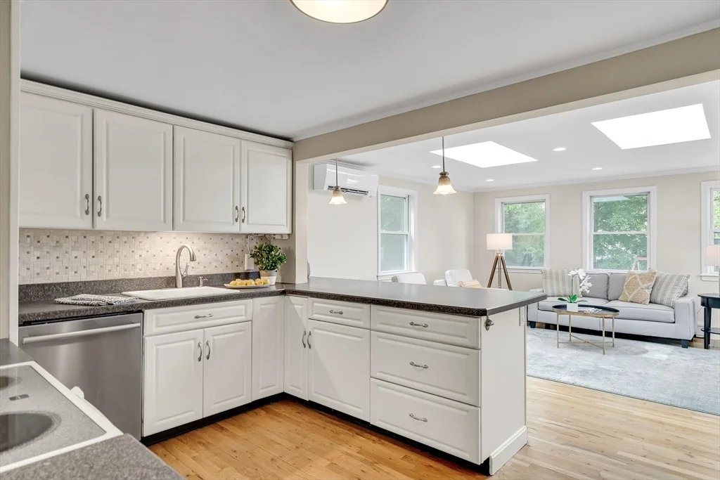 Photo of 7 Oakridge Ave