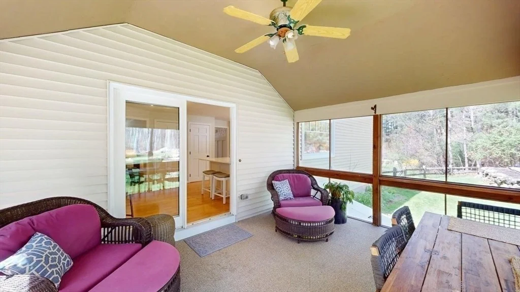 Photo of 4 Oak Dr