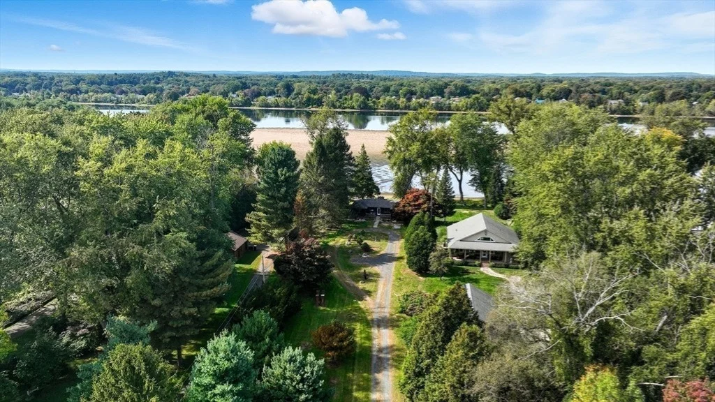 Photo of 82 West Road