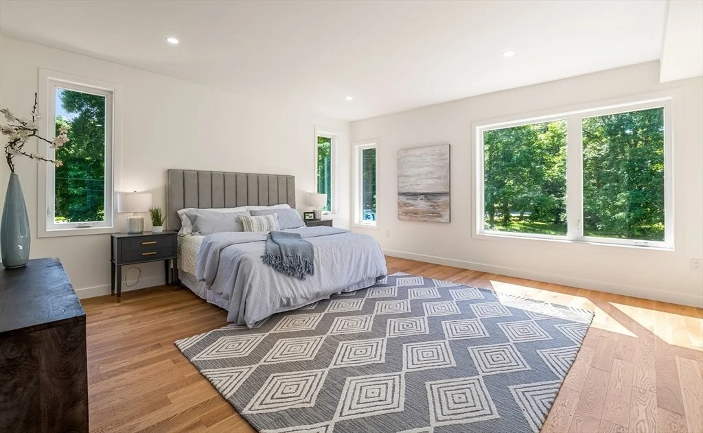 Photo of 23 Deerhaven Rd