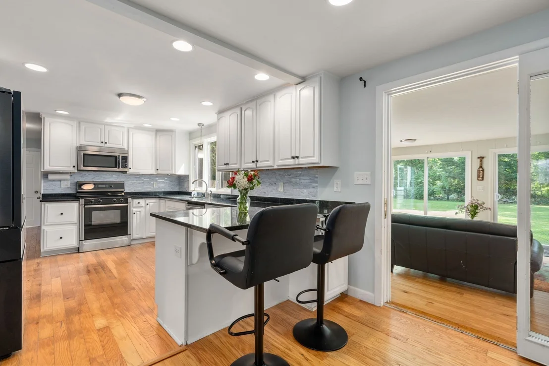 Photo of 7 Lamphere Cir