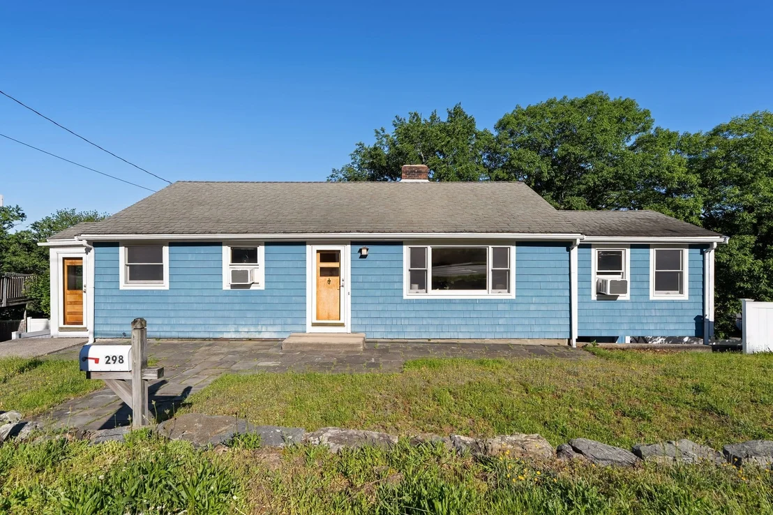 Photo of 298 Forest St