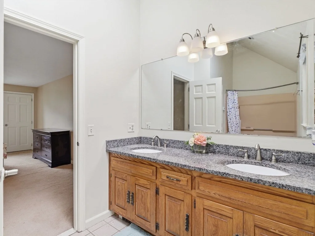 Photo of 293 Davis Street
