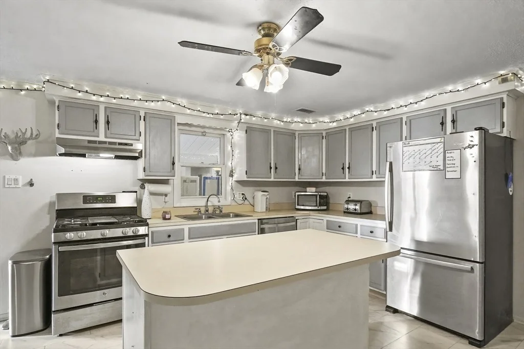 Photo of 430 Wheelwright Road