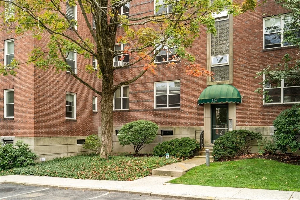 Photo of Unit 6 at 136 Beaconsfield Rd