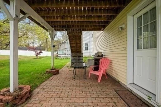 Photo of 37 Dupuis Ave