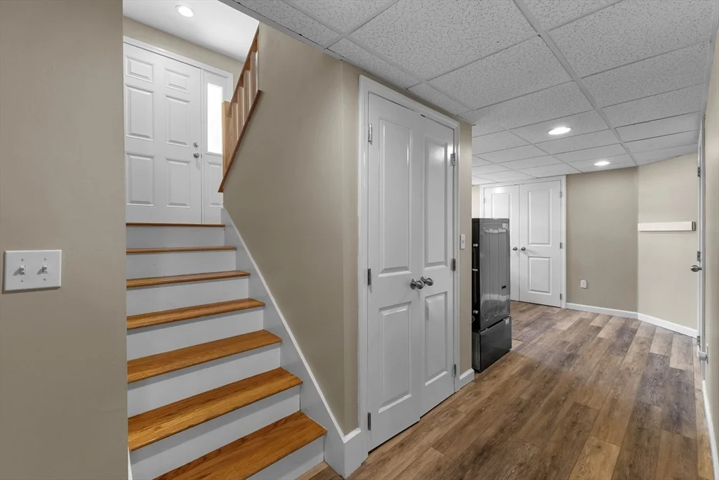 Photo of 7 Eaton Dr