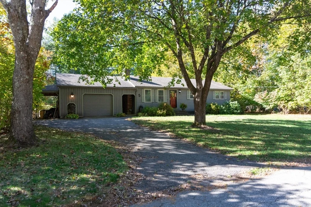 Photo of 5 Chestnut Dr