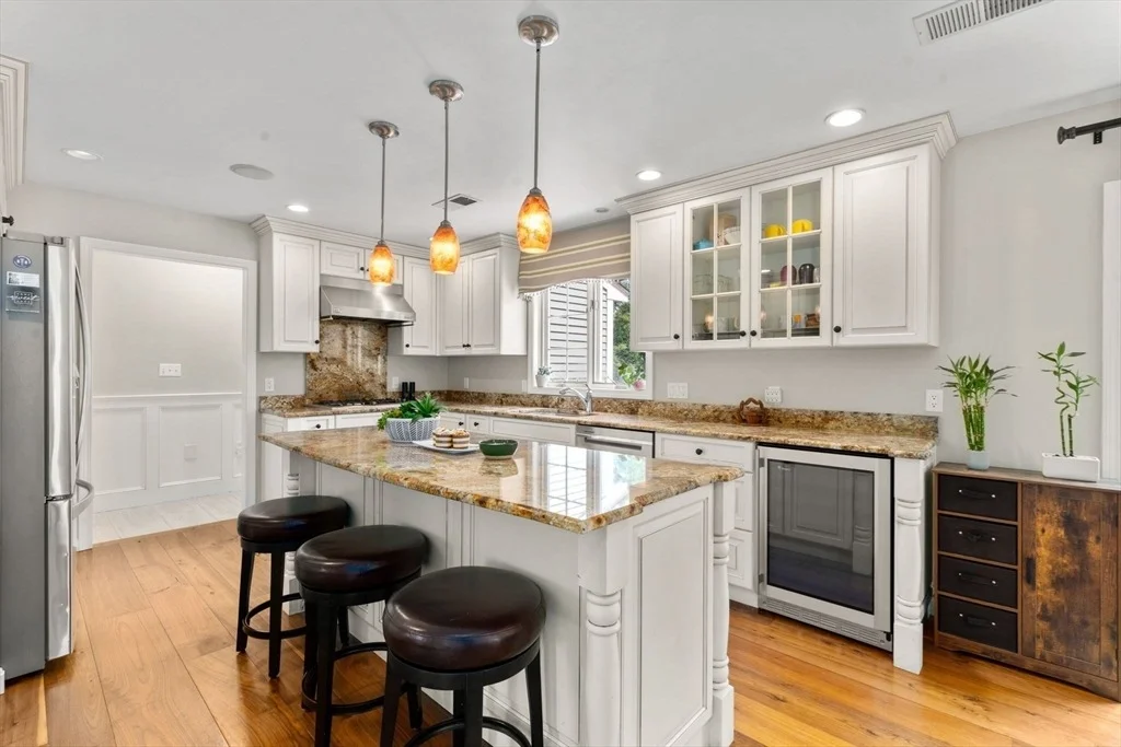 Photo of 35 Whitney Avenue