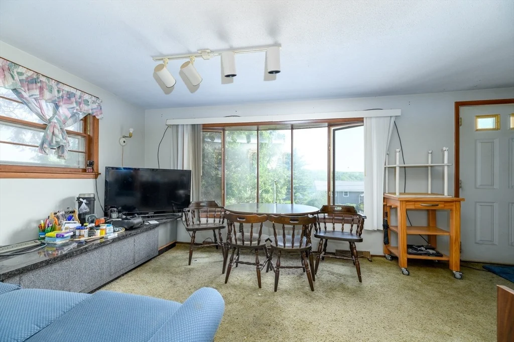 Photo of 44 Fort Meadow Drive