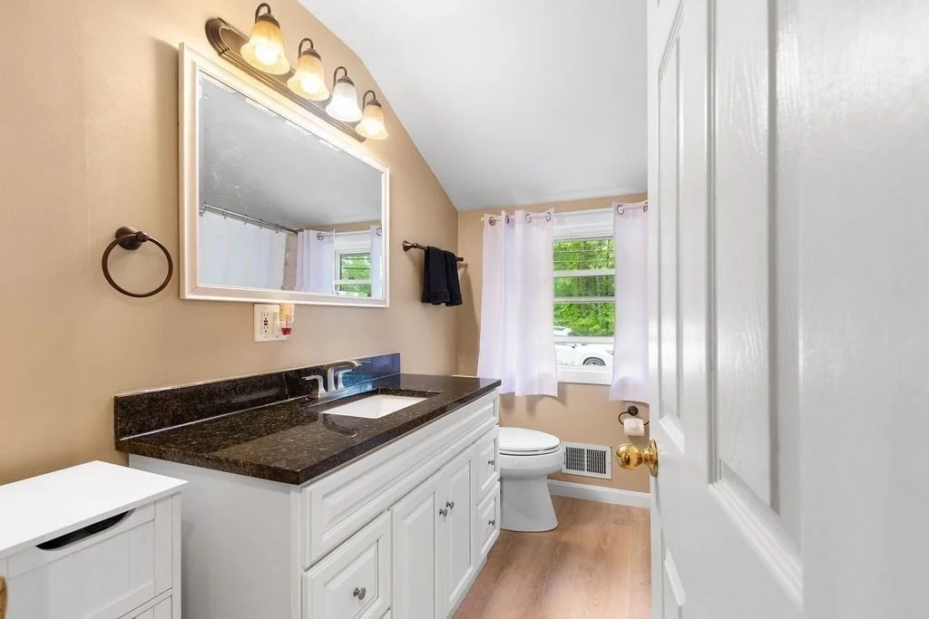 Photo of 186 Pleasant St