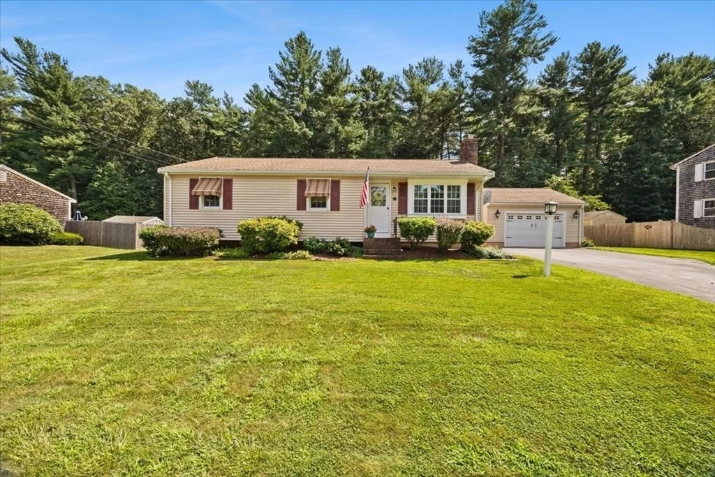 Photo of 32 Colonial Drive