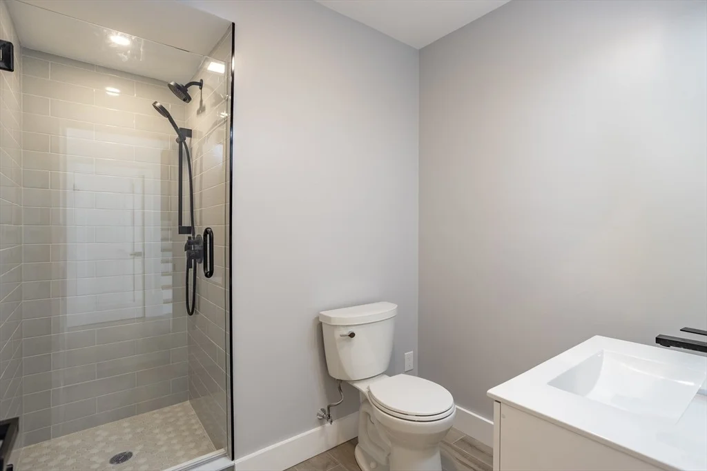 Photo of 383 Marrett