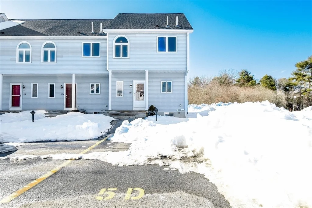 Photo of Unit 5D at 2743 Cranberry Highway