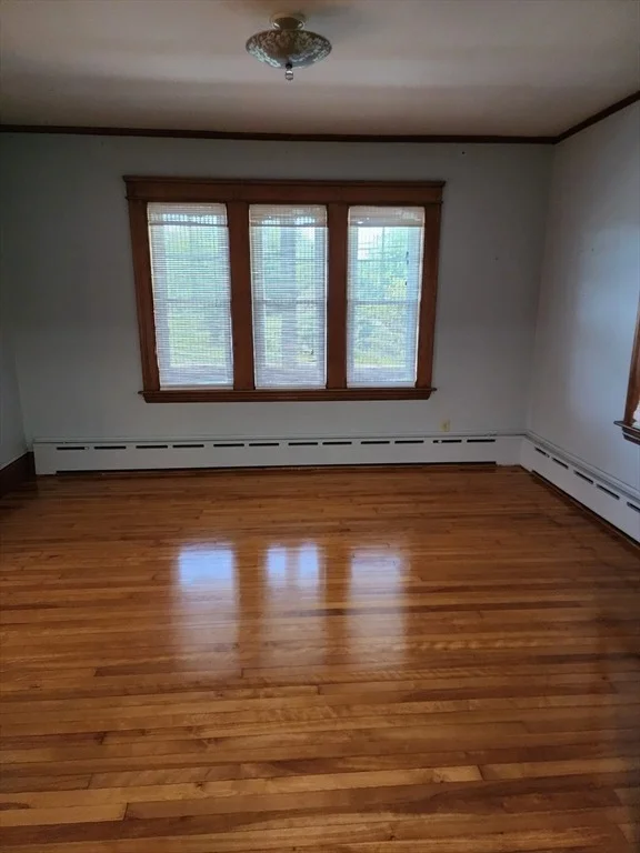 Photo of 72 W Main St