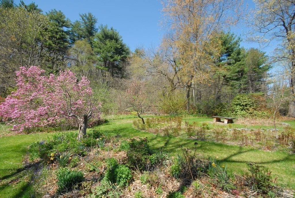 Photo of 239 Stow Rd