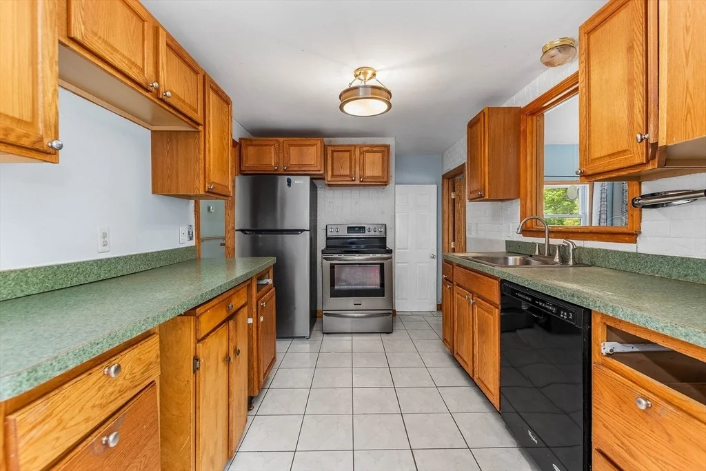 Photo of 137 Eleanor Dr