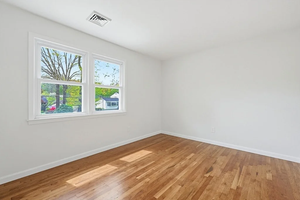 Photo of 37 Temi Rd