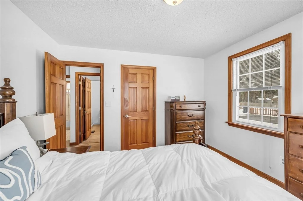 Photo of 365 Maple Rd