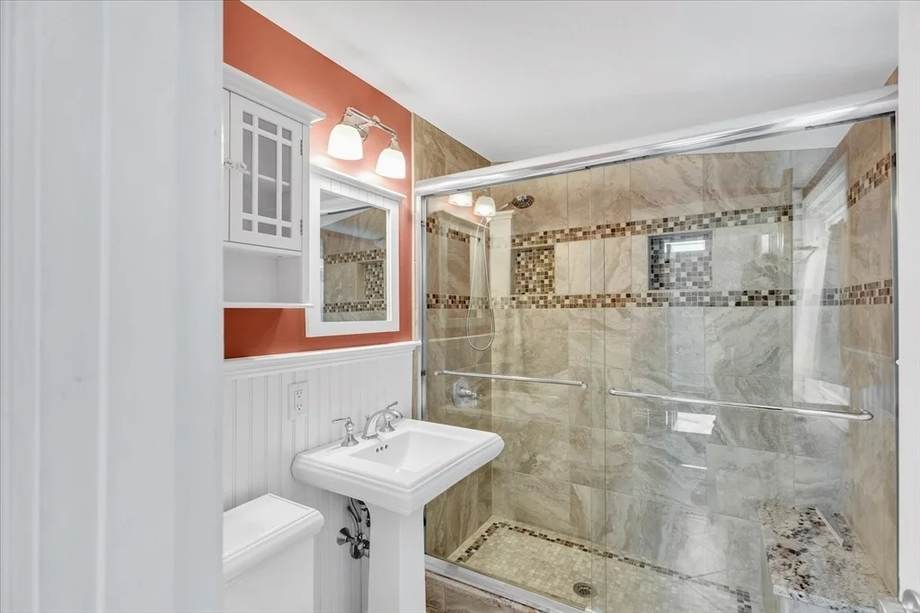 Photo of 12 Snake Pond Rd