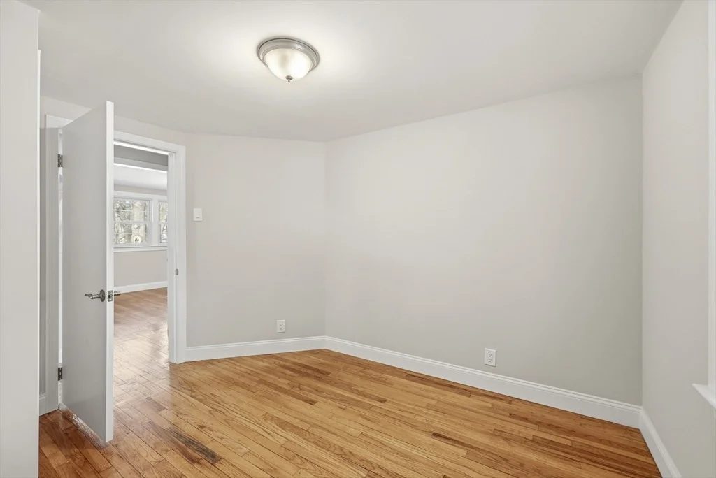 Photo of 76 Beaver Brook Road