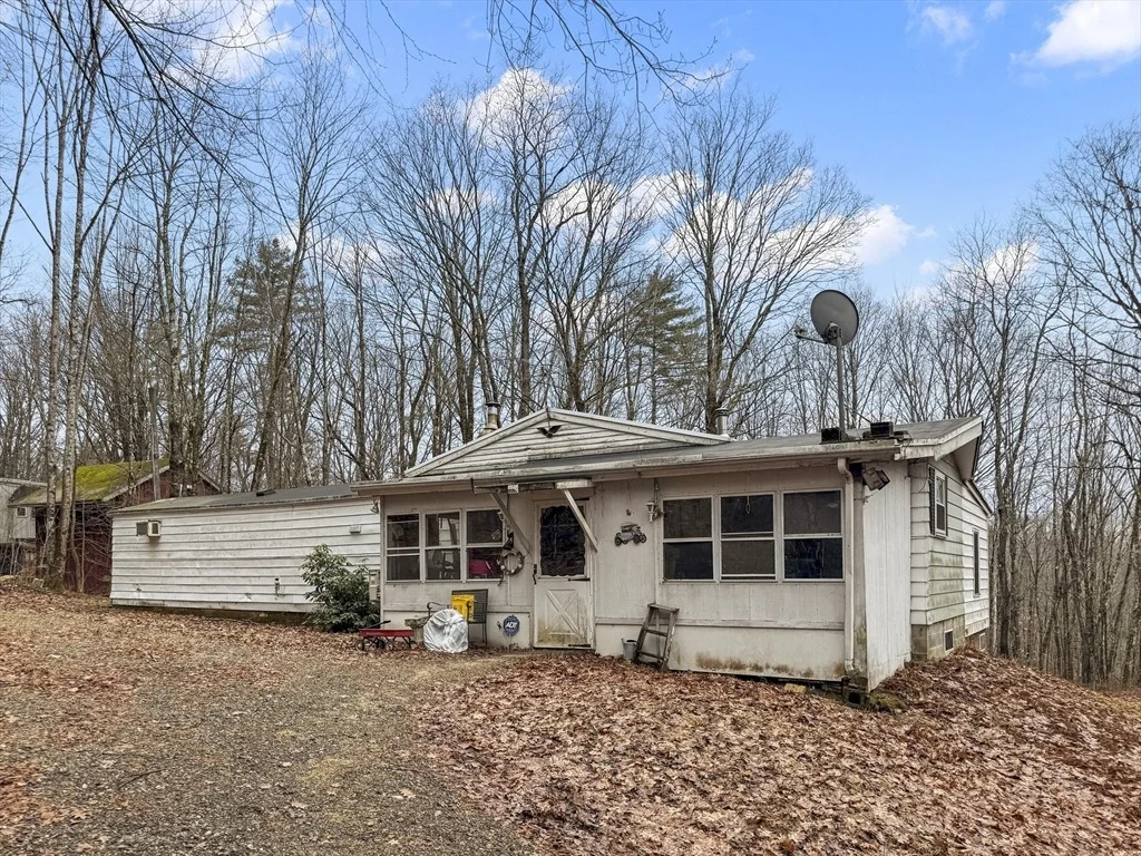 Photo of 351 Farley Rd