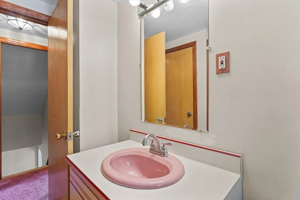Photo of 262 Den Quarry Road