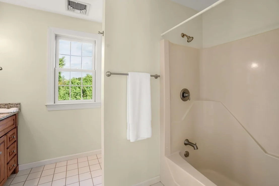 Photo of 9 Fieldstone Dr