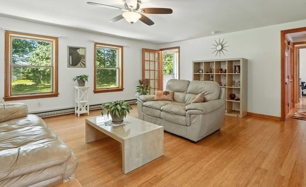 Photo of 178 W Pomeroy Lane