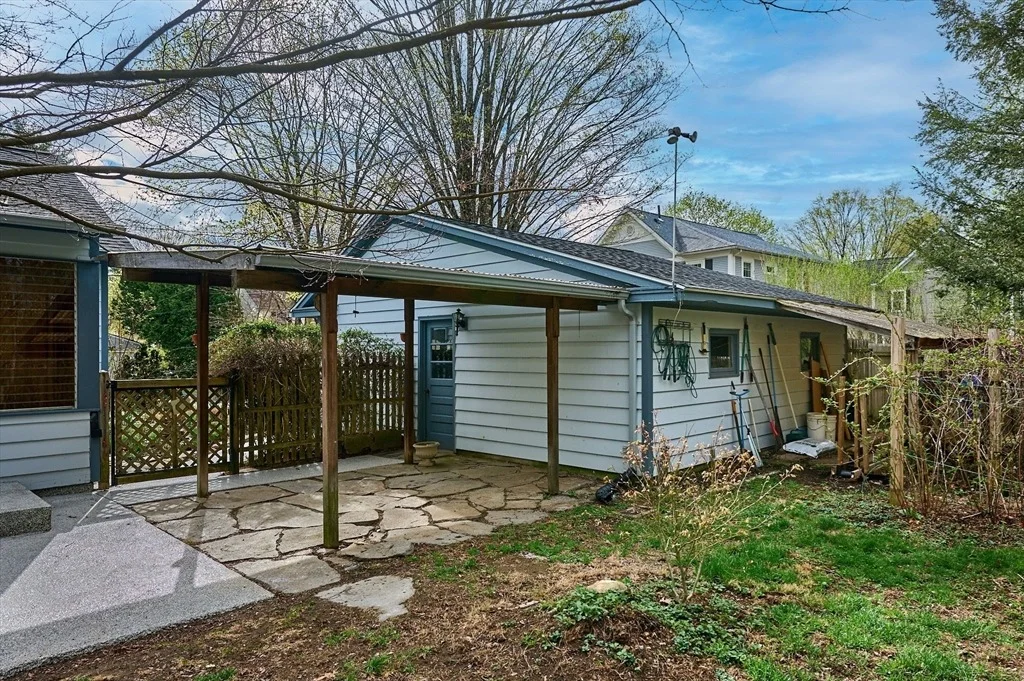 Photo of 56 Oak St