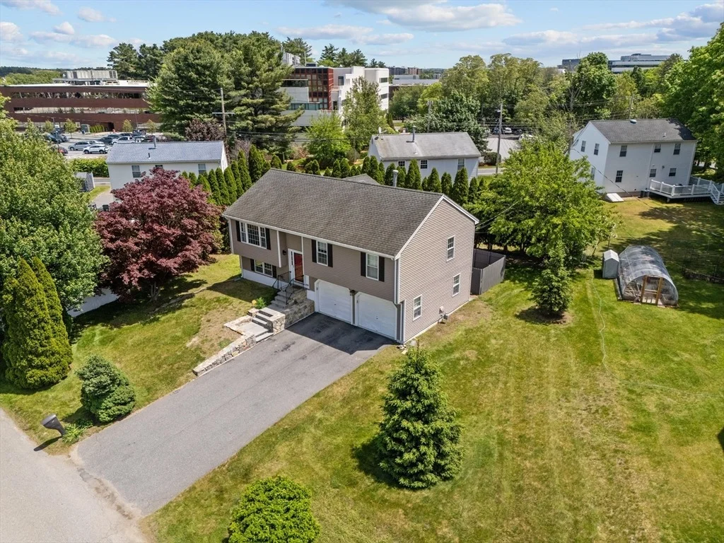 Photo of 447 Old Connecticut Path