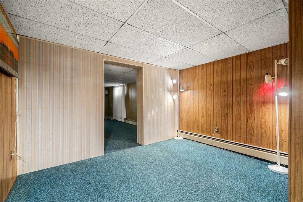 Photo of 11 Dadant Dr