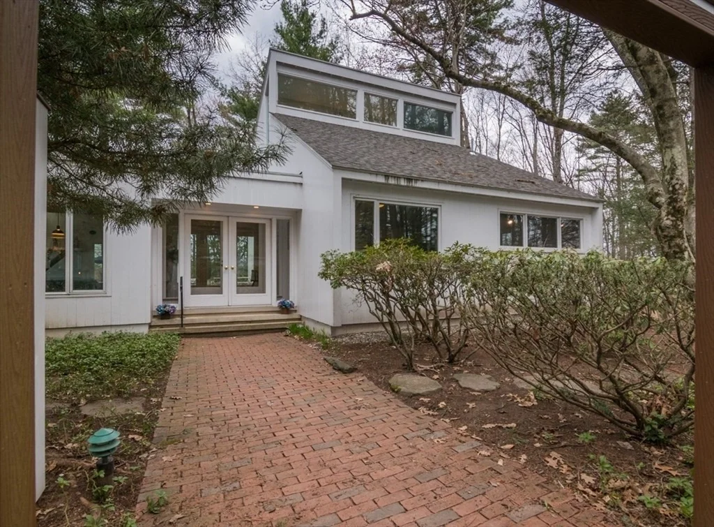 Photo of 43 Morgan Cir