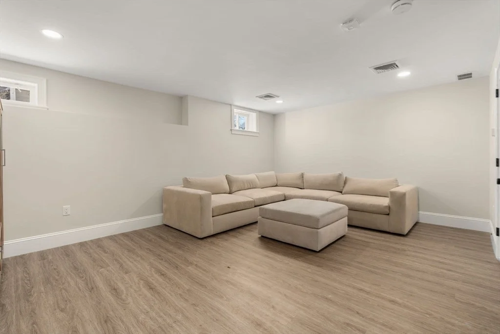 Photo of 211 Florence Ave