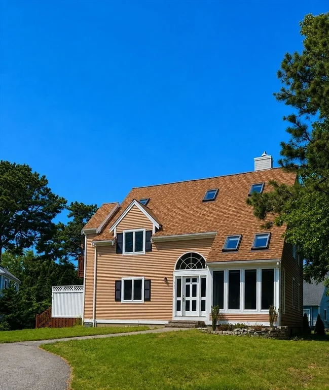 Photo of 131 Whippoorwill Cir