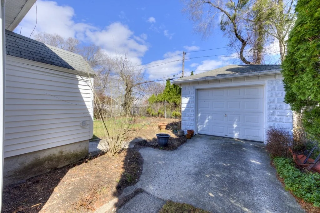 Photo of 123 Dana Ave