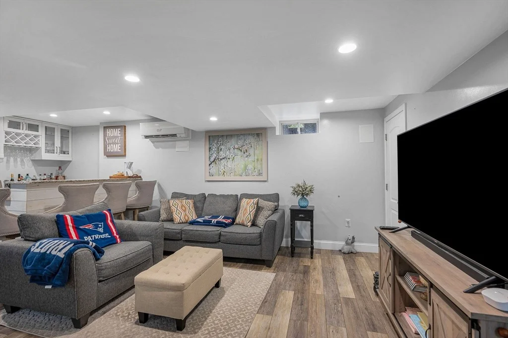 Photo of 61 Saddle Rd