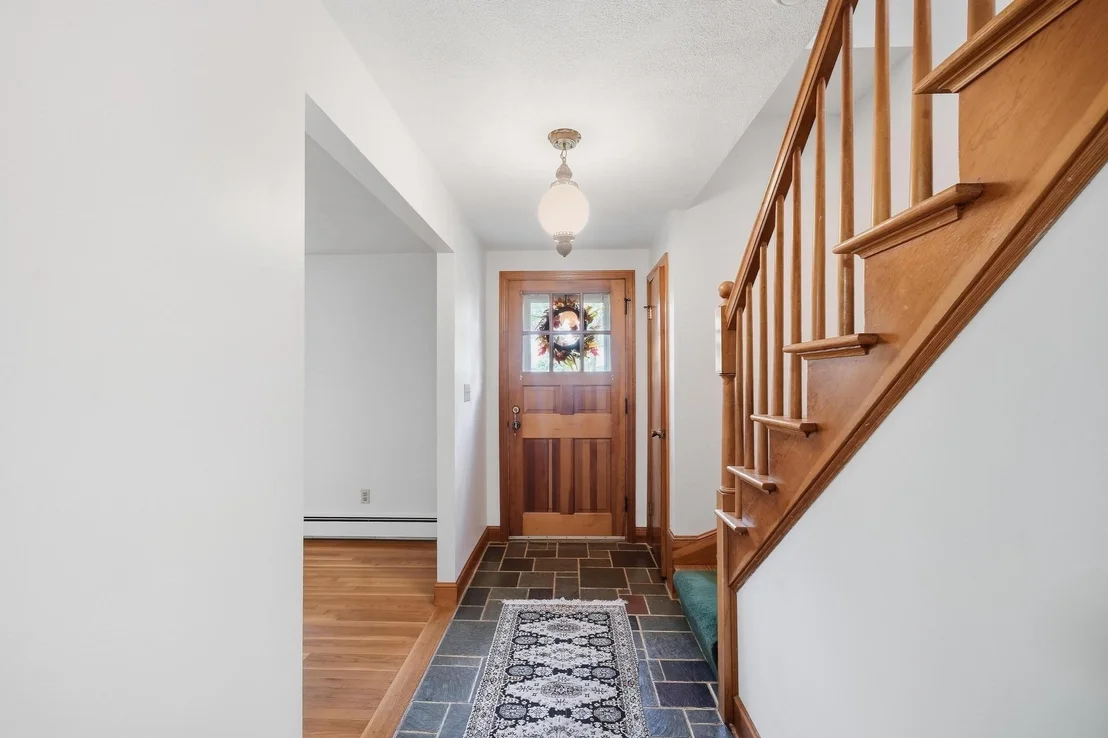 Photo of 32 Dividence Rd