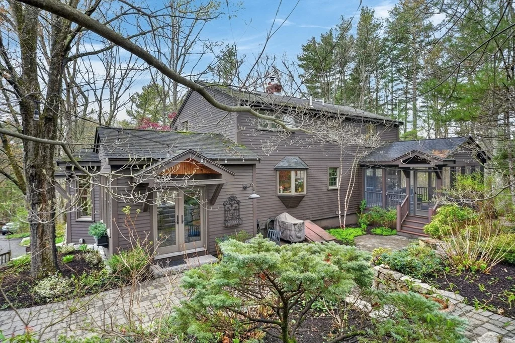 Photo of 10 Davis Rd