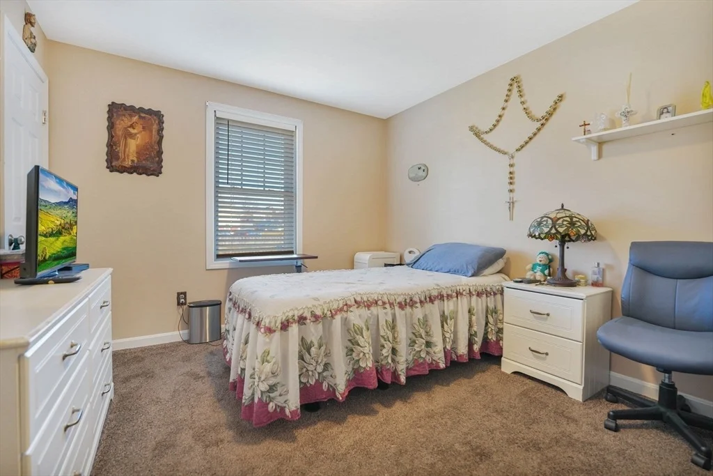 Photo of 33 Commonwealth Ave