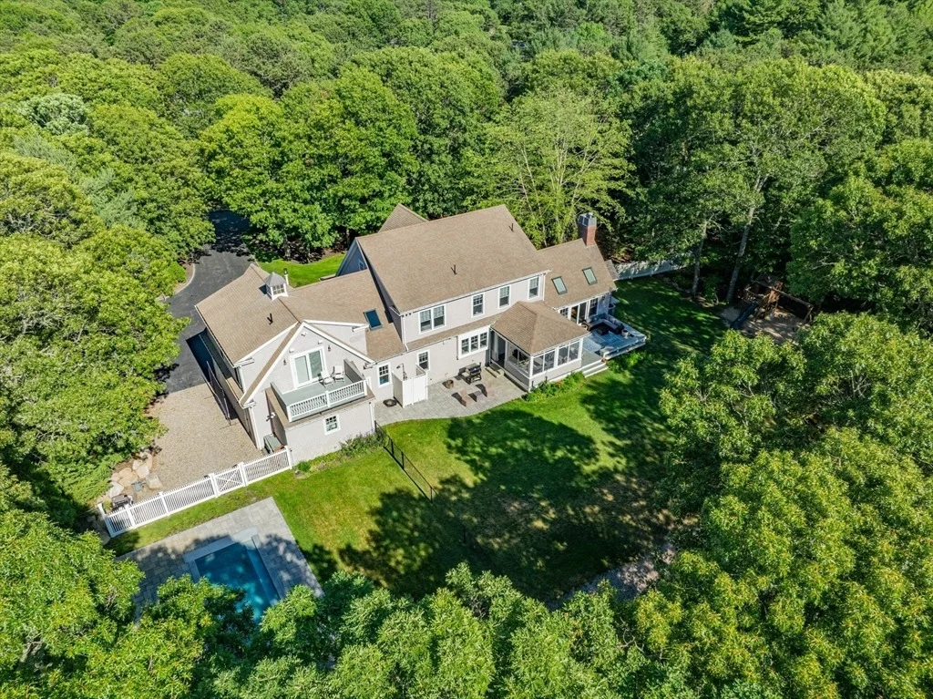 Photo of 239 Oxford Drive