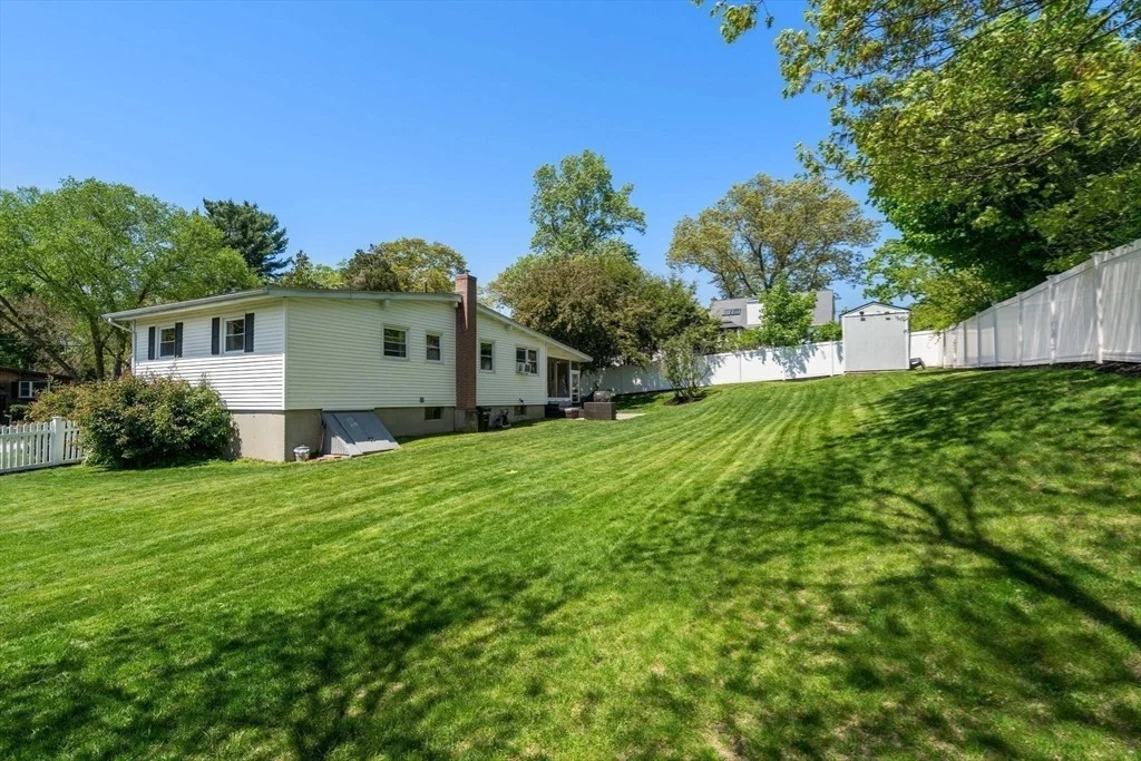 Photo of 6 Rosenfeld Rd